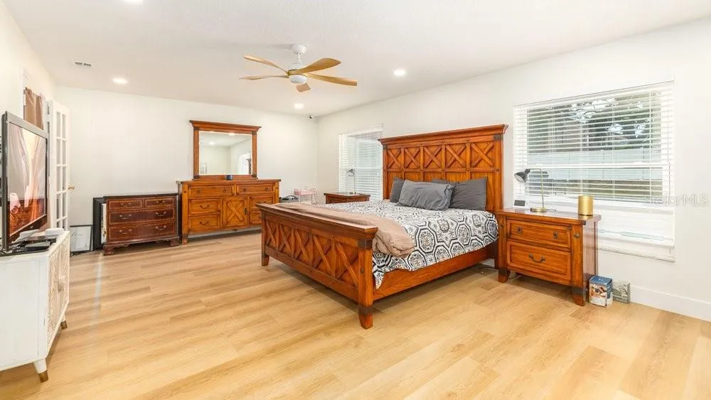 2086 WINNETKA COURT Orlando, FL 32818