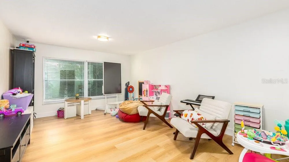 2086 WINNETKA COURT Orlando, FL 32818