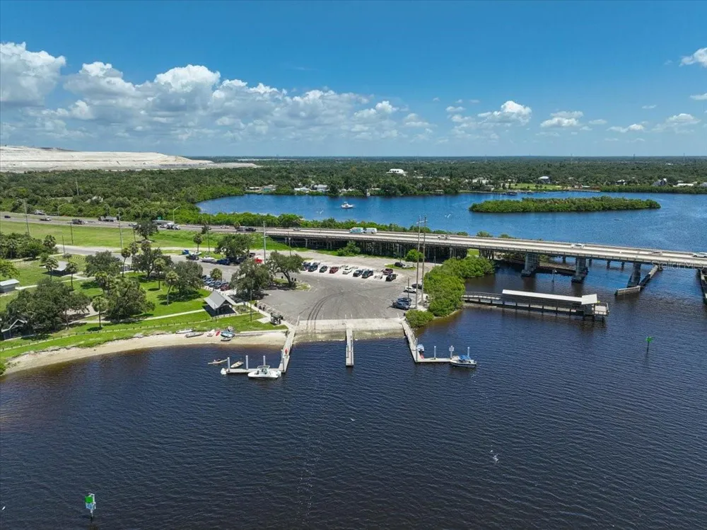 8814 RIVERLACHEN WAY Riverview, FL 33578
