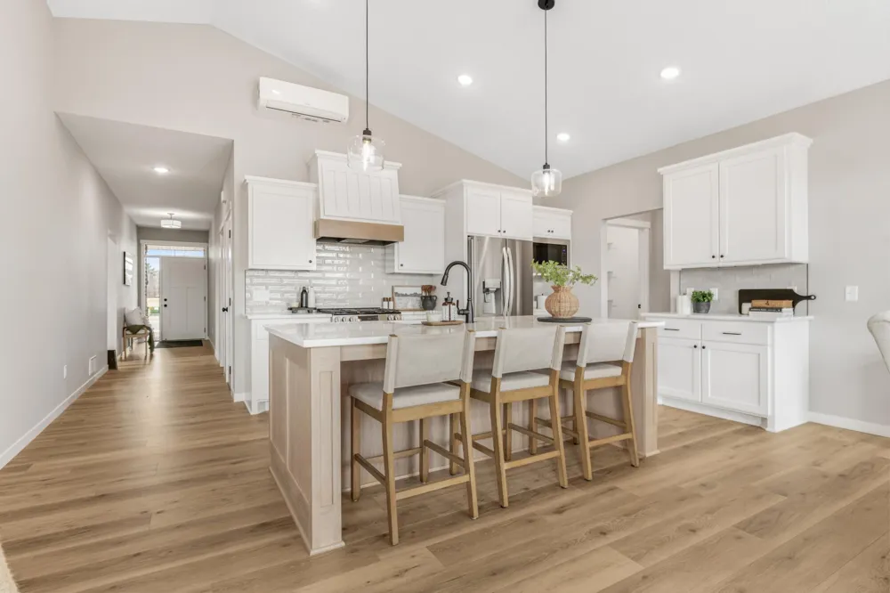 713 David Way Isanti, MN 55040