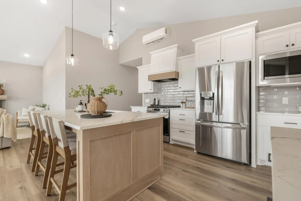 713 David Way Isanti, MN 55040