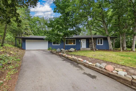 135 Sabra Court
