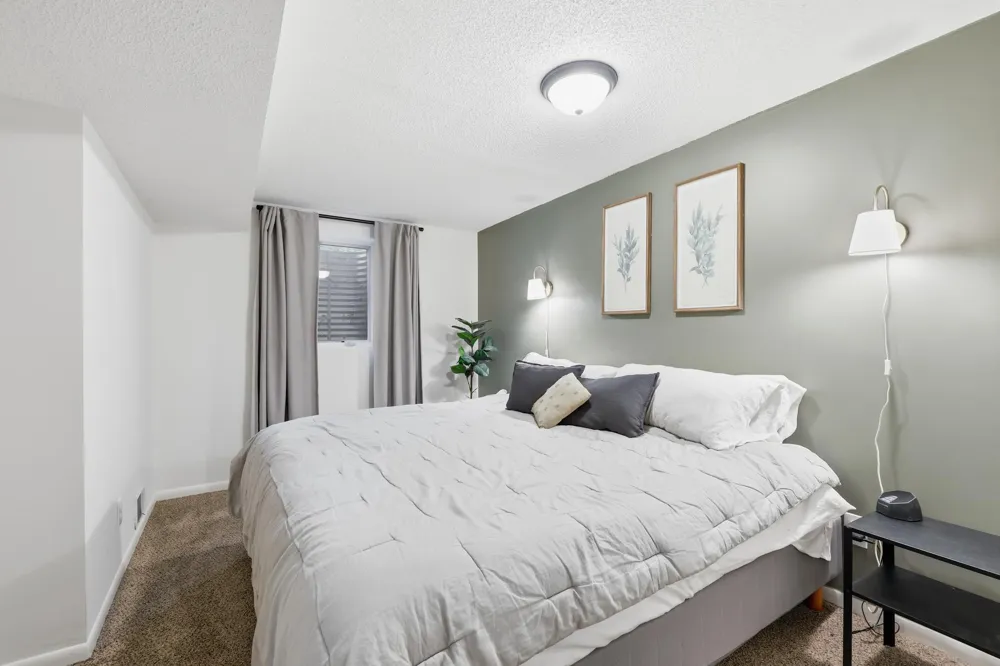 135 Sabra Court Apple Valley, MN 55124