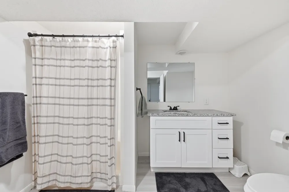 135 Sabra Court Apple Valley, MN 55124