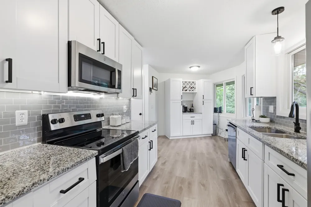 135 Sabra Court Apple Valley, MN 55124
