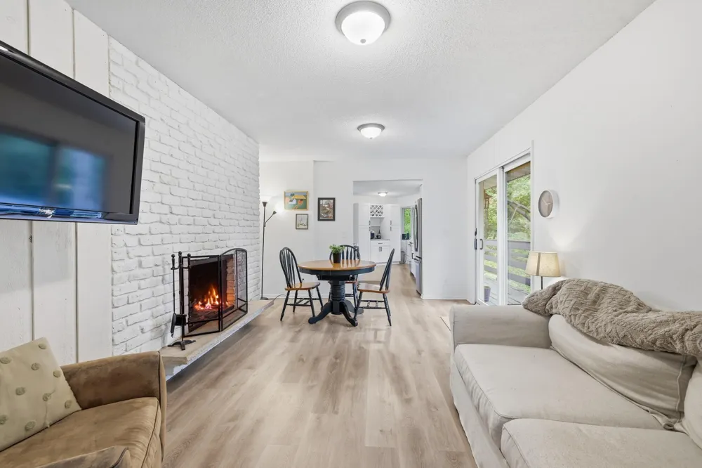 135 Sabra Court Apple Valley, MN 55124