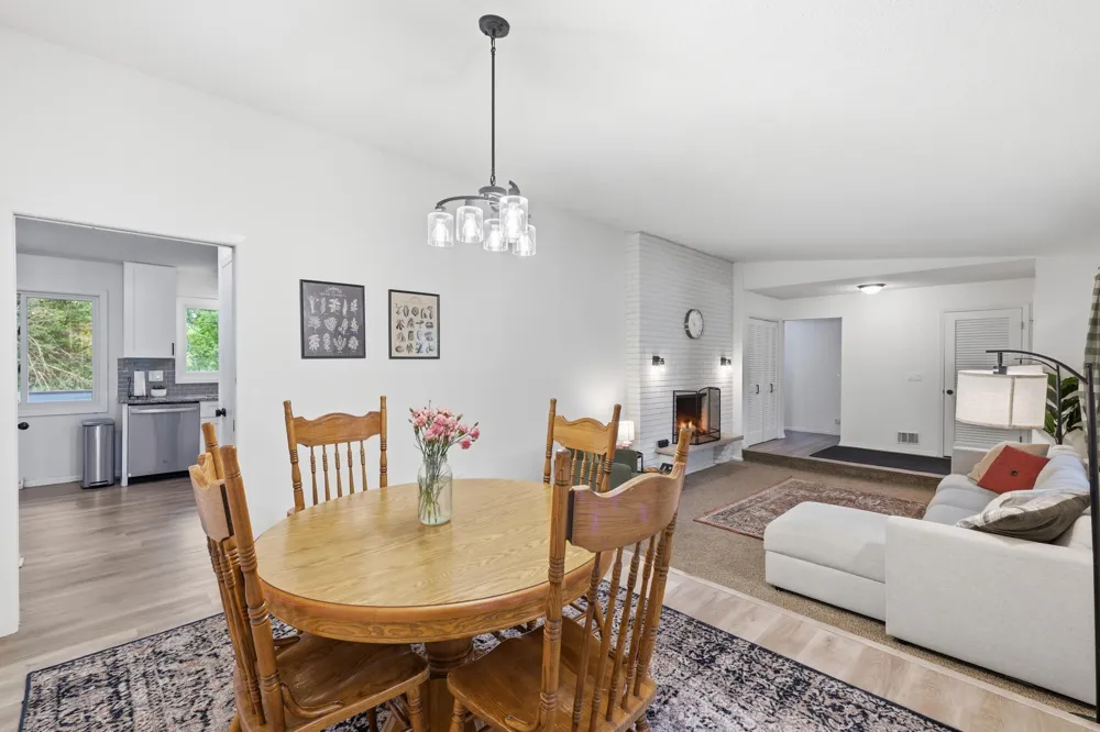 135 Sabra Court Apple Valley, MN 55124
