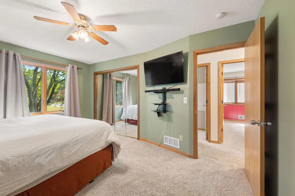 121 Marvy Street Lino Lakes, MN 55014