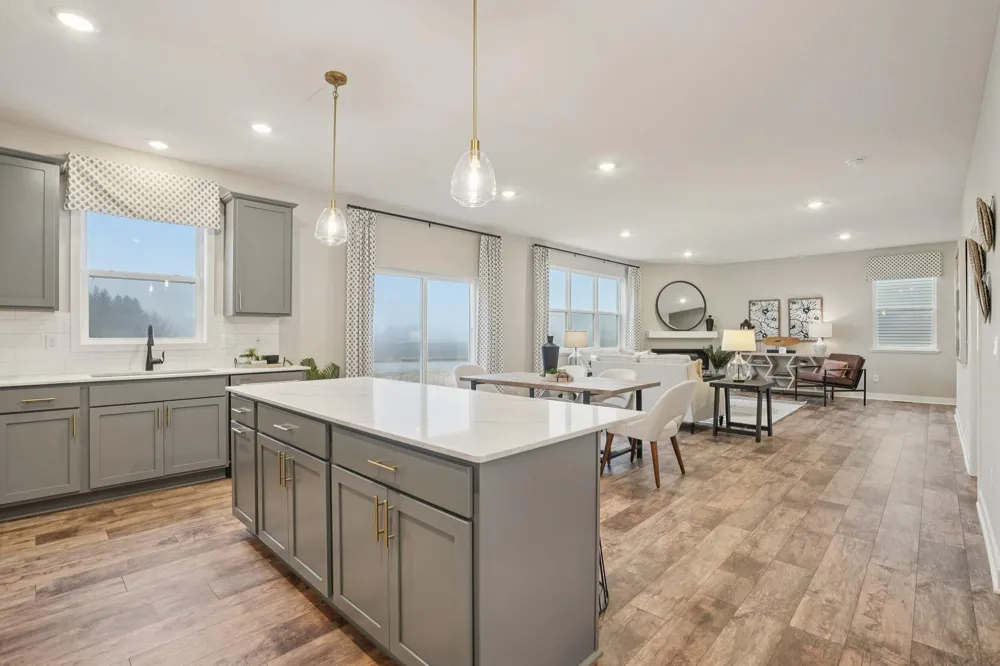 2095 Kestrel Drive Shakopee, MN 55379