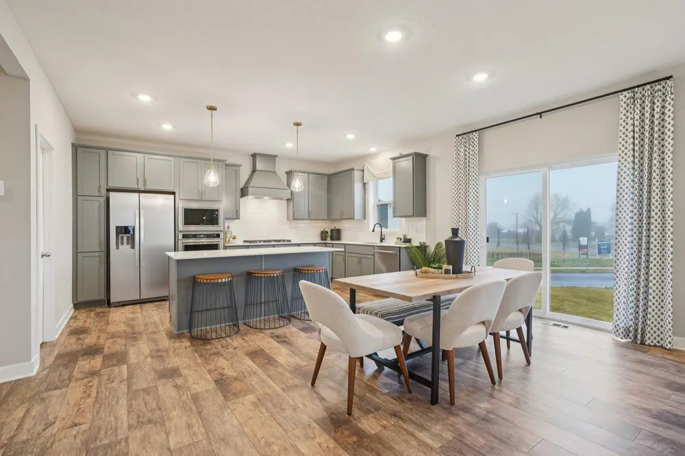 2095 Kestrel Drive Shakopee, MN 55379