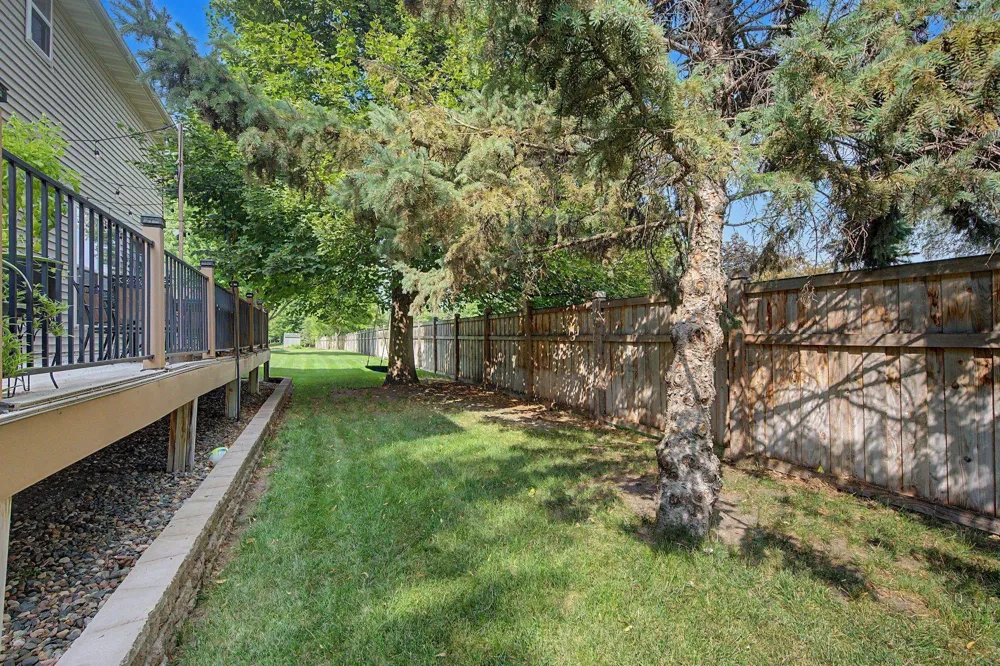 9906 Scott Avenue Brooklyn Park, MN 55443