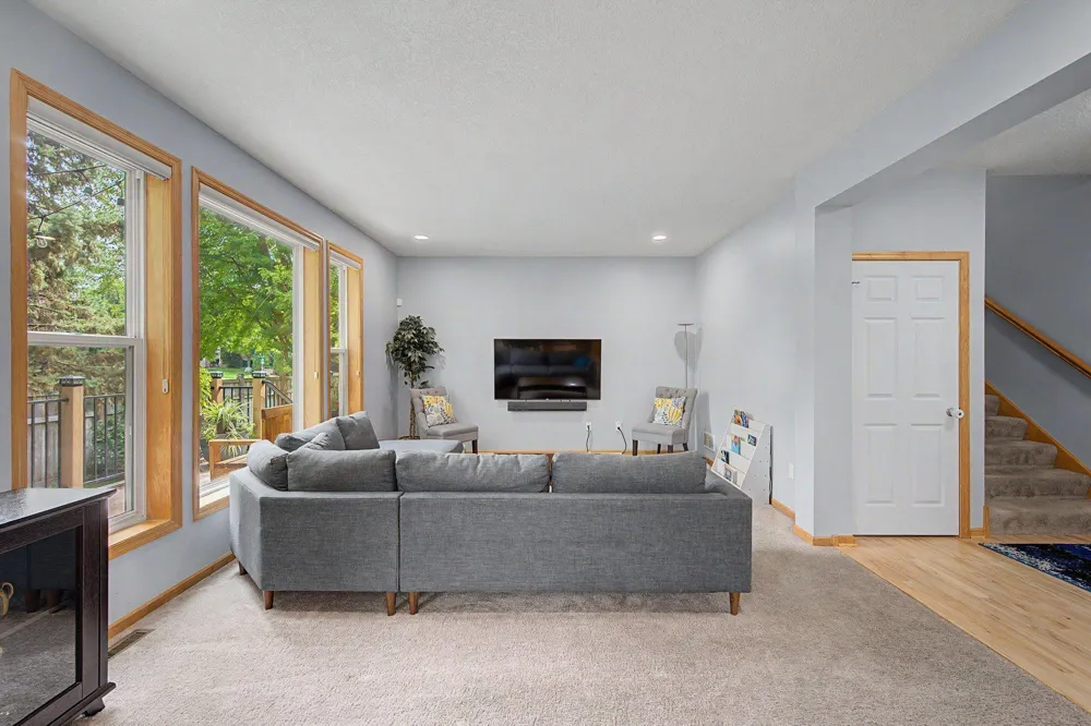 9906 Scott Avenue Brooklyn Park, MN 55443