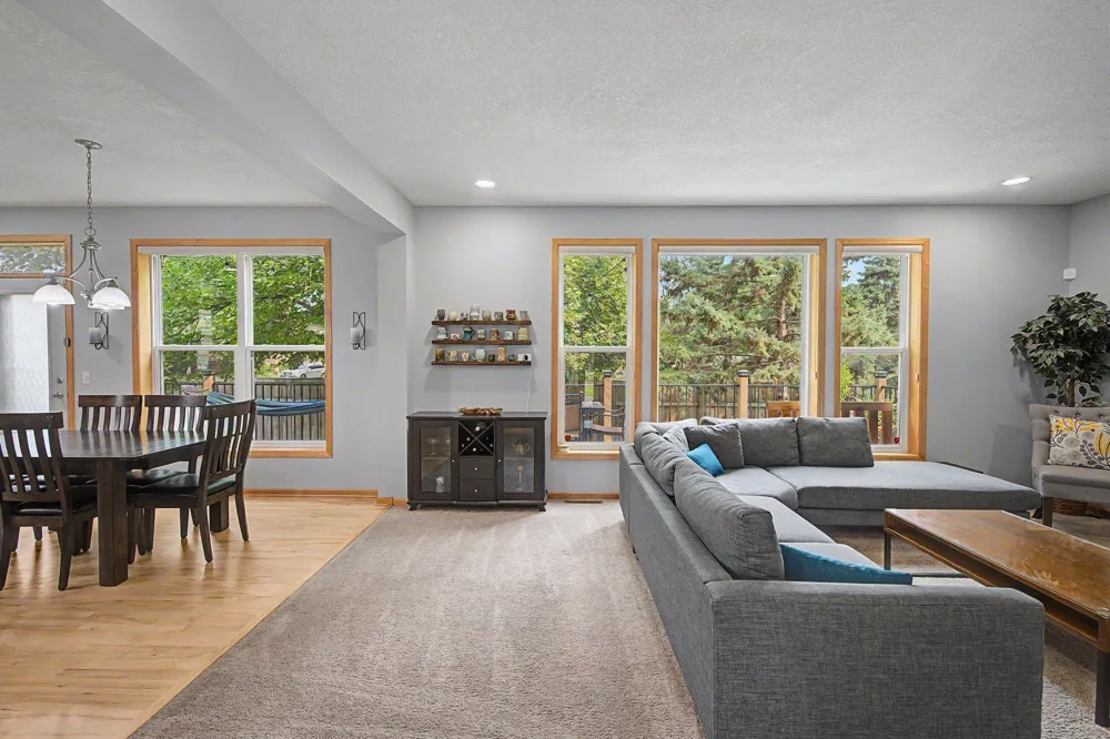 9906 Scott Avenue Brooklyn Park, MN 55443