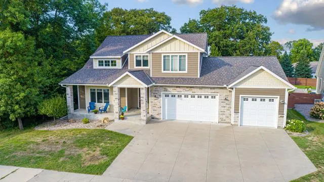 317 Oak Marsh Drive Mankato, MN 56001