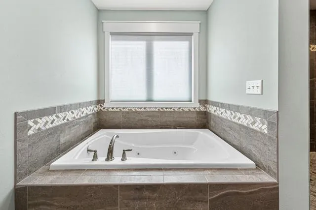 317 Oak Marsh Drive Mankato, MN 56001