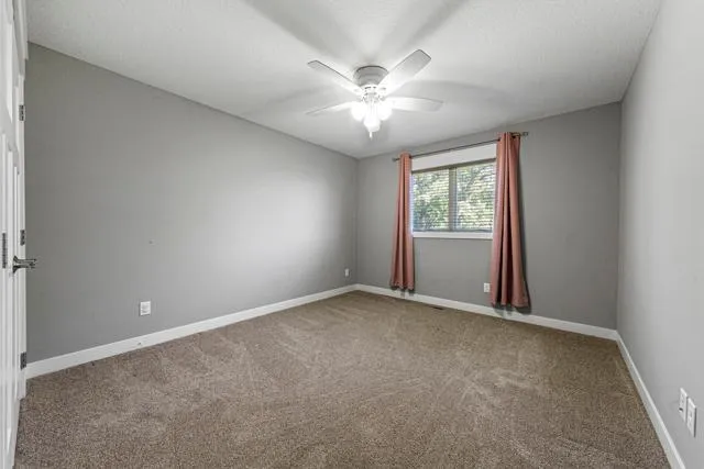 317 Oak Marsh Drive Mankato, MN 56001