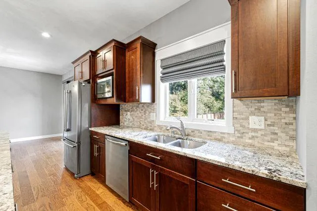 317 Oak Marsh Drive Mankato, MN 56001