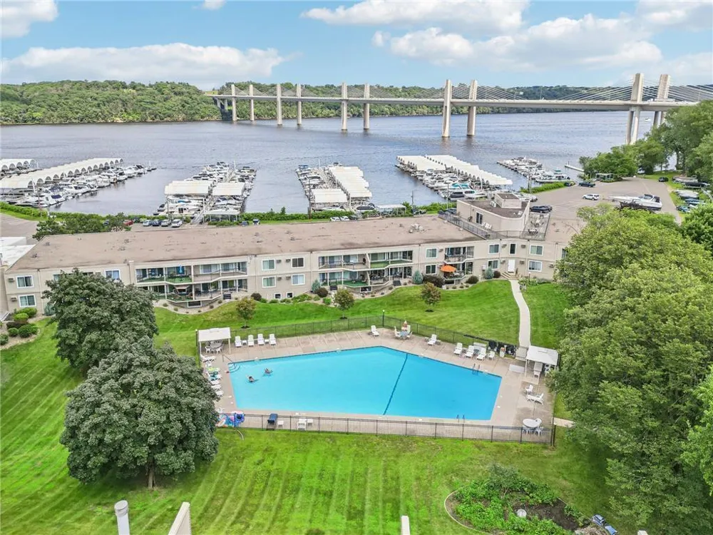 6213 Saint Croix Trail #108 Stillwater, MN 55082