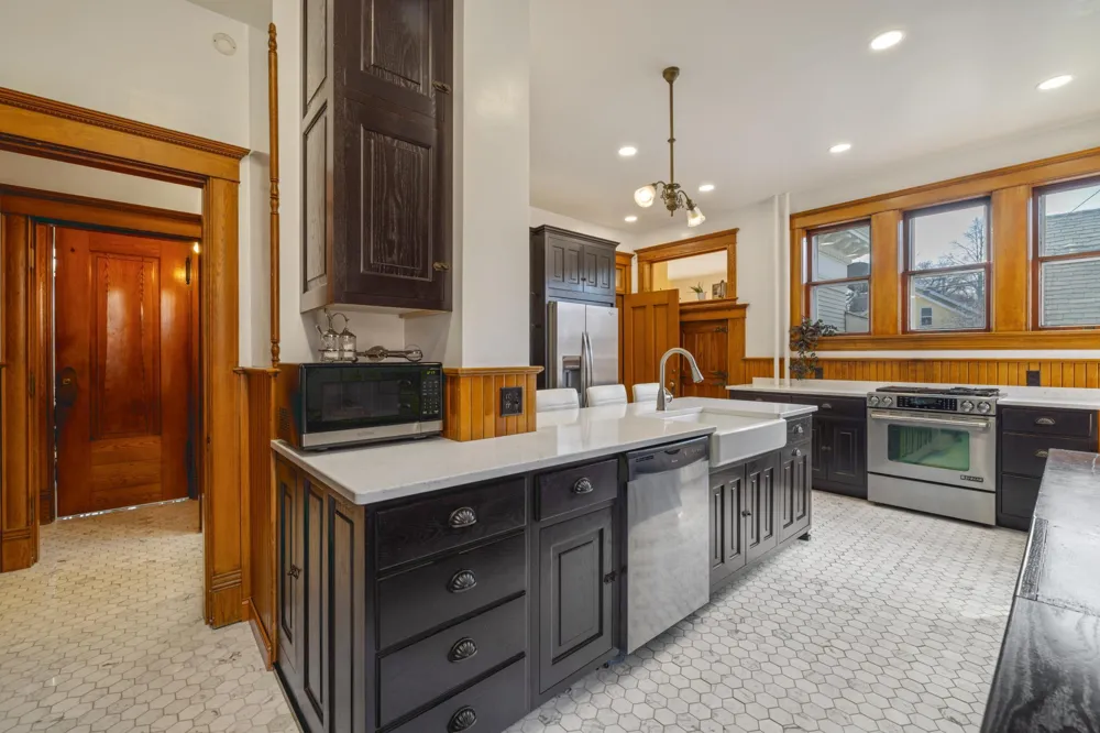 1100 3rd Avenue S Fargo, ND 58103