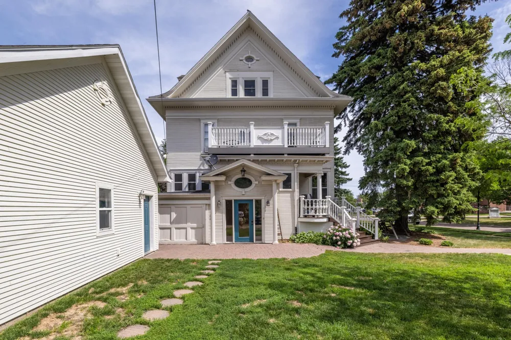 1100 3rd Avenue S Fargo, ND 58103
