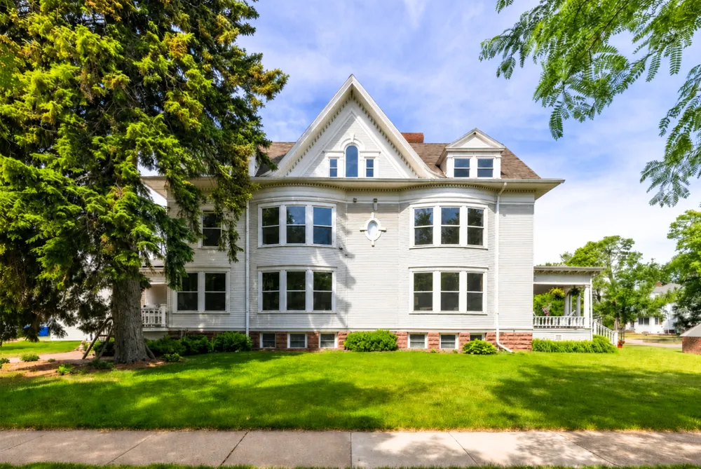 1100 3rd Avenue S Fargo, ND 58103