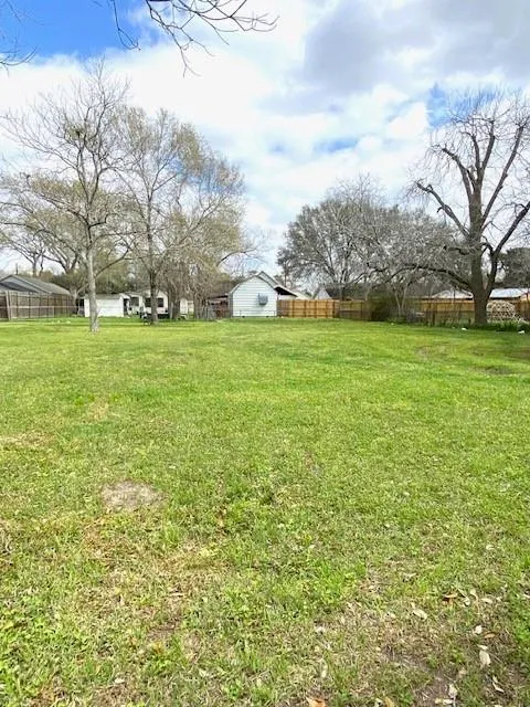 708 Wharton Street El Campo, TX 77437