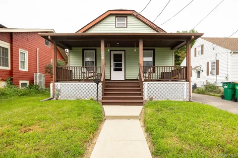 42 Oak Street