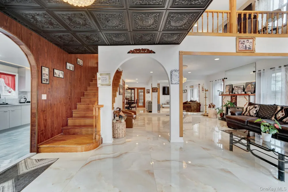 19014 Haywood Road Hollis, NY 11423