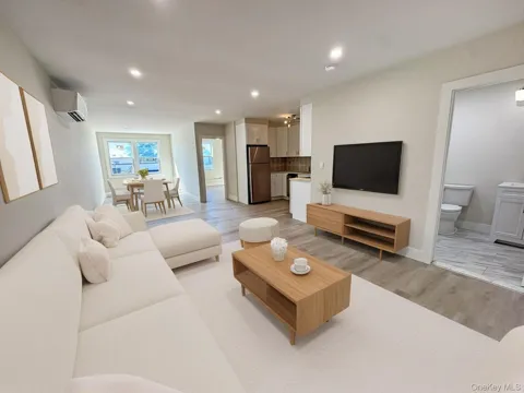 118 Jericho Turnpike