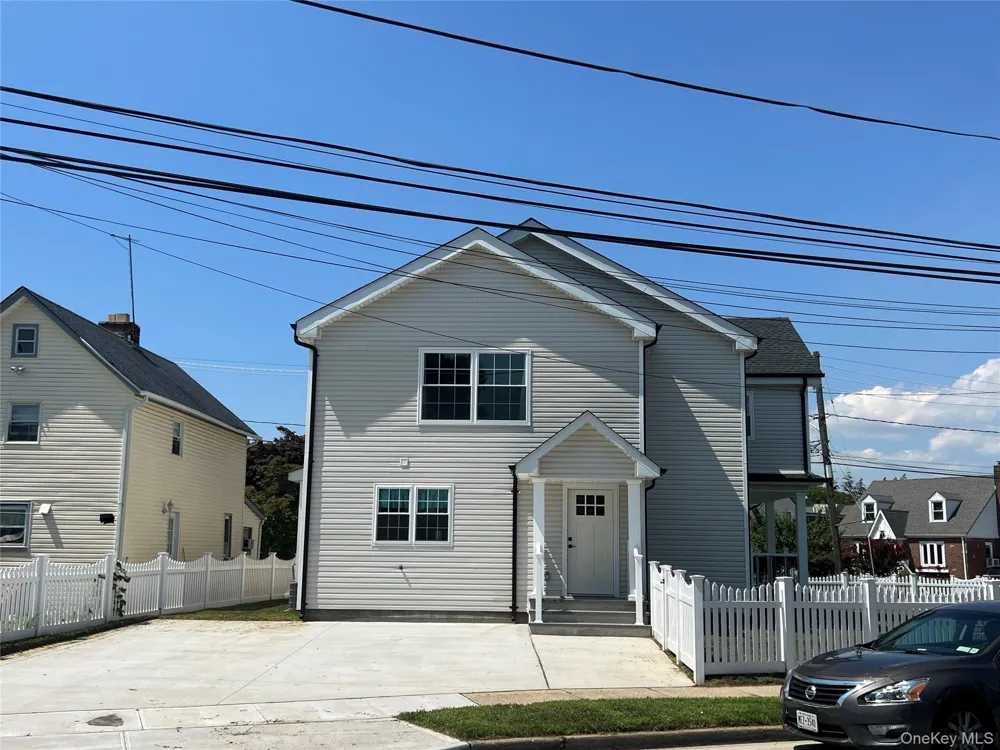 403 S Bayview Avenue Freeport, NY 11520