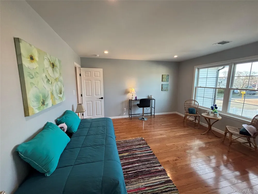 403 S Bayview Avenue Freeport, NY 11520
