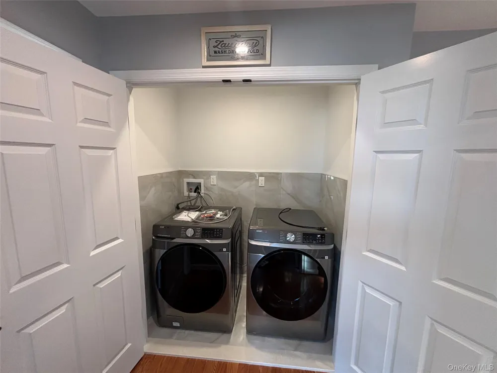 403 S Bayview Avenue Freeport, NY 11520