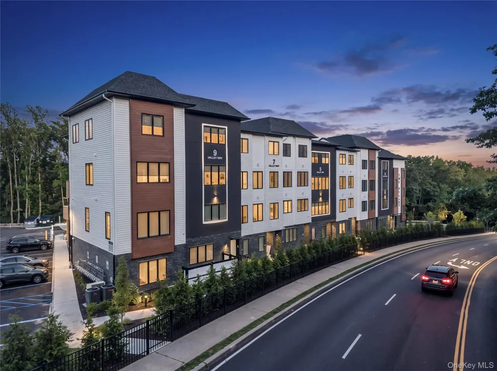 7 Valley Way #220 Spring Valley, NY 10977