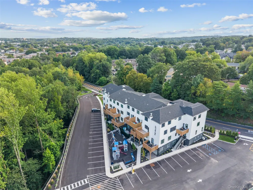 7 Valley Way #220 Spring Valley, NY 10977