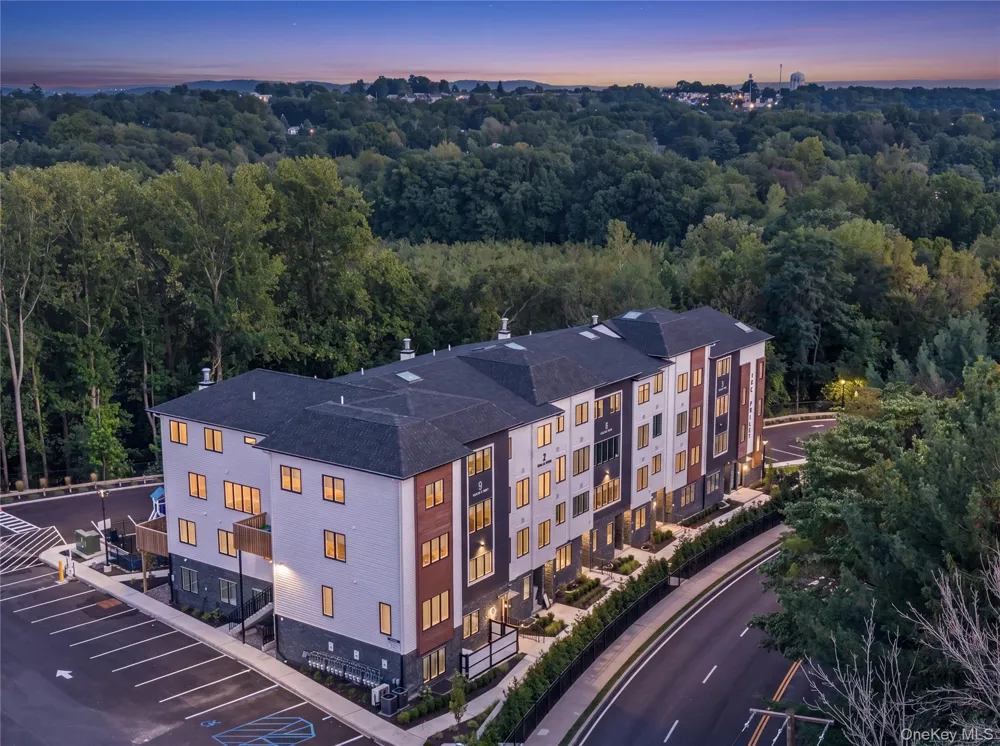 7 Valley Way #220 Spring Valley, NY 10977