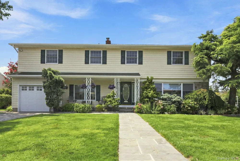 7 Herkimer Avenue Jericho, NY 11753