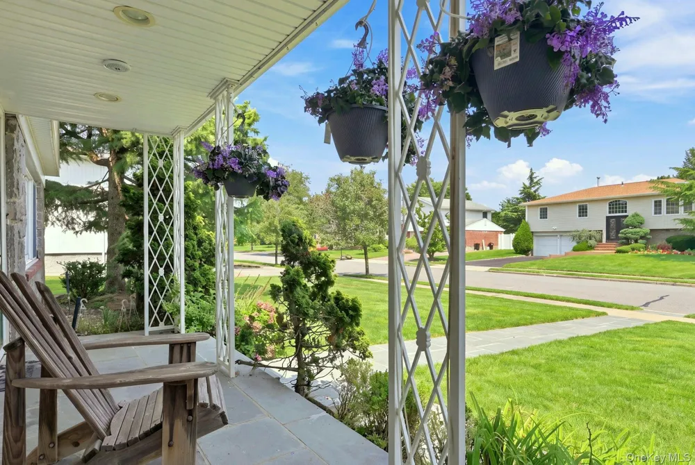 7 Herkimer Avenue Jericho, NY 11753
