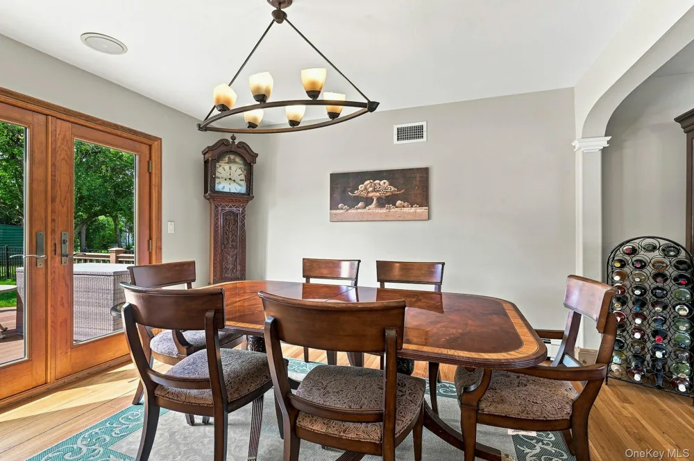 7 Herkimer Avenue Jericho, NY 11753