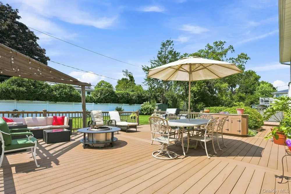 7 Herkimer Avenue Jericho, NY 11753