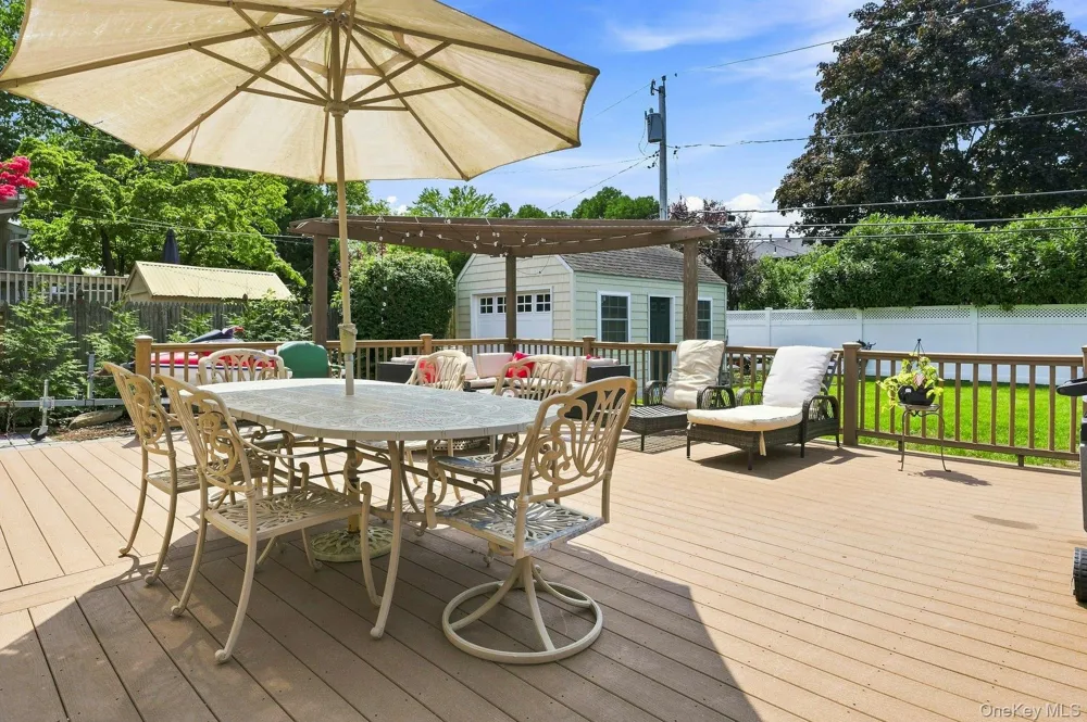 7 Herkimer Avenue Jericho, NY 11753