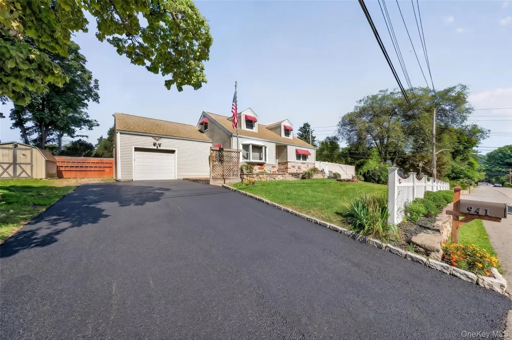 941 Lyman Avenue Peekskill, NY 10566