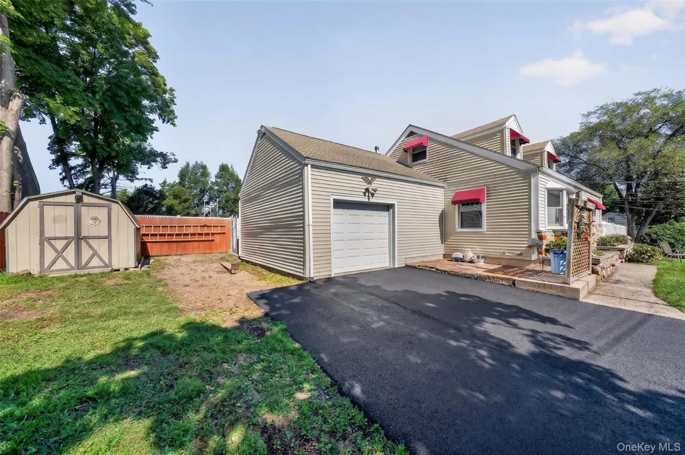 941 Lyman Avenue Peekskill, NY 10566