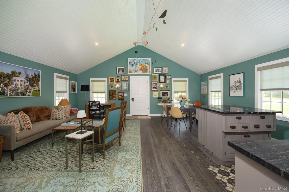 106 Cr-19 Hudson, NY 12541