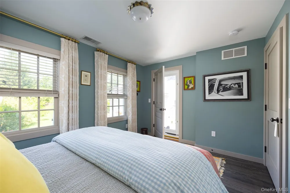 106 Cr-19 Hudson, NY 12541