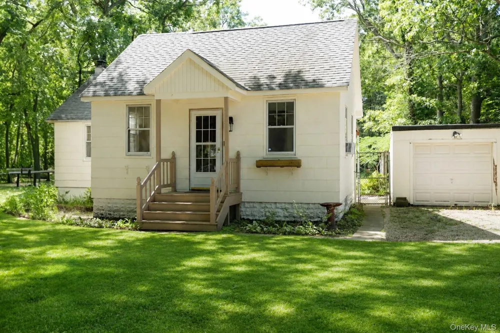 120 Lincoln Road Medford, NY 11763