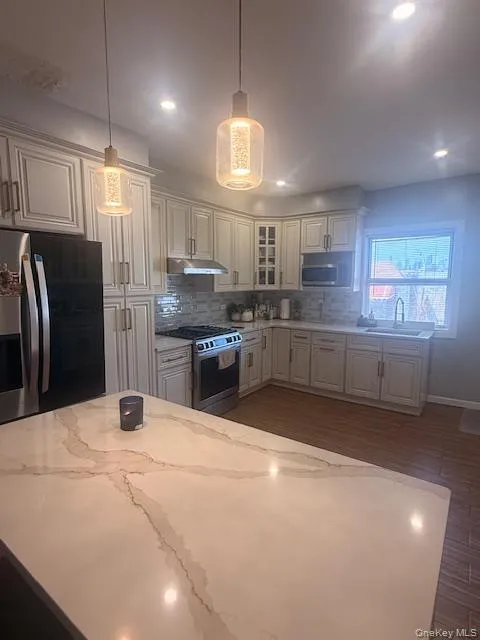 52-30 62nd Street Maspeth, NY 11378