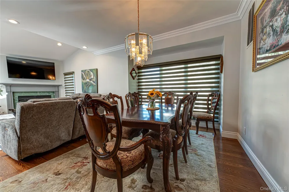 23 Willow Ridge Drive Smithtown, NY 11787