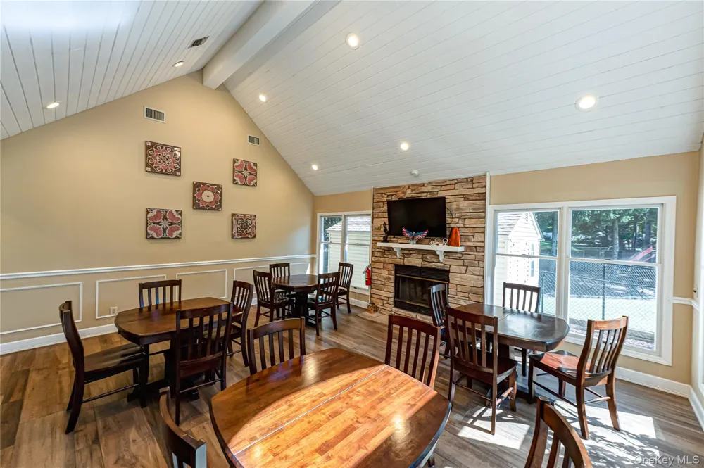 23 Willow Ridge Drive Smithtown, NY 11787