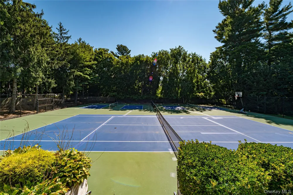 23 Willow Ridge Drive Smithtown, NY 11787