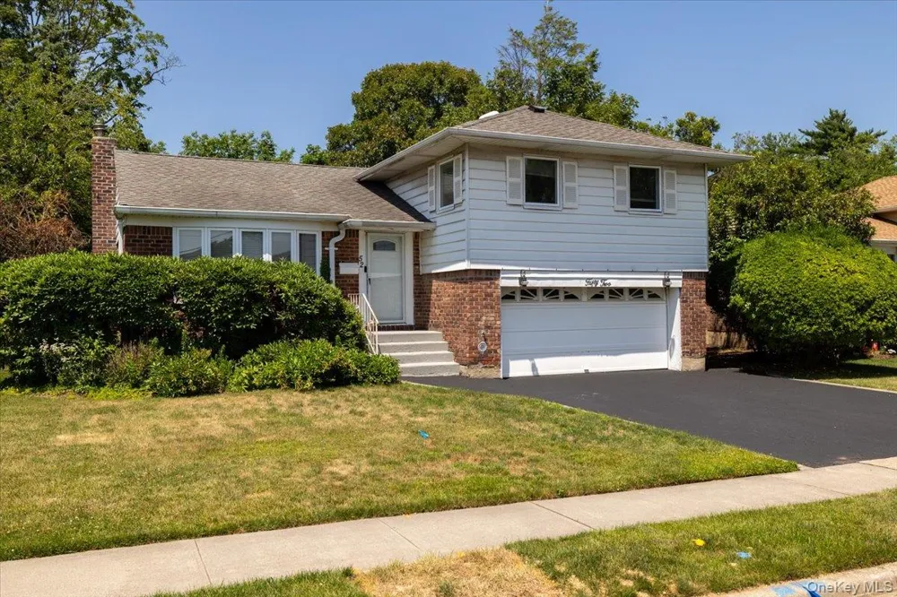 52 blanche Plainview, NY 11803